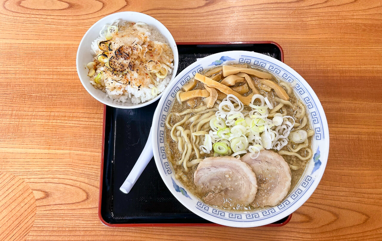 煮干し中華 こってり中 850円　/ あぶらめし 150円